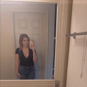 Meet your Posher, Aurora